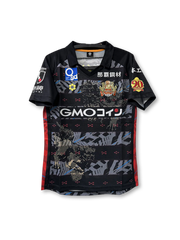 2023年FC琉球の20周年記念Jリーグユニフォーム。沖縄伝統文様を用いた昇華プリントと通気性素材を採用した選手用ヴィンテージデザイン。