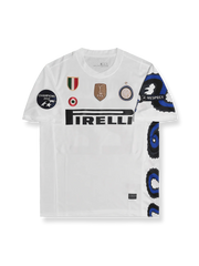 2010-2011シーズンのインテルアウェイレトロユニフォームの全体画像