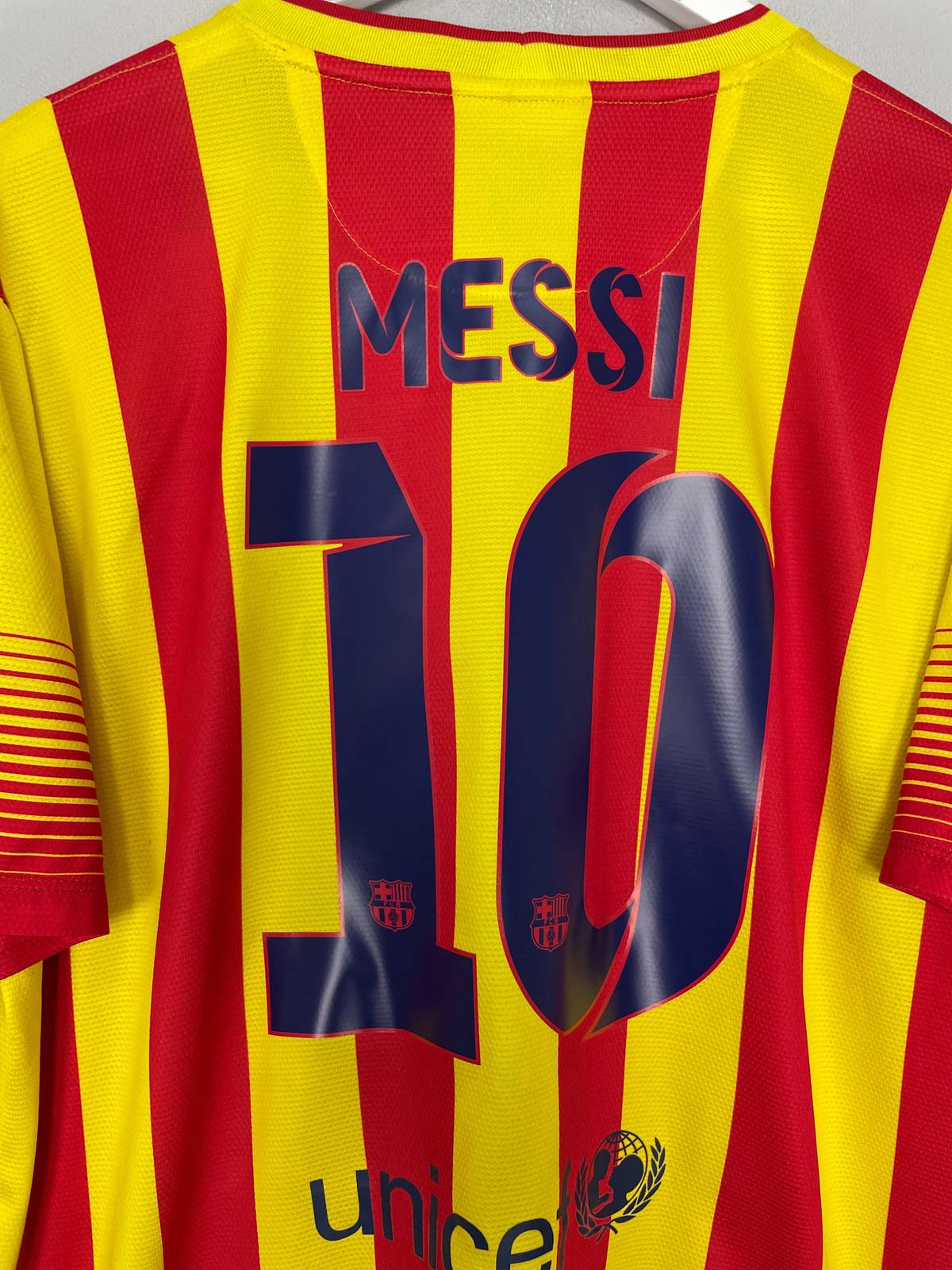 詳細画像: バルセロナのエンブレム刺繍の詳細図