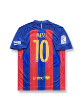 2016-17シーズンFCバルセロナホームユニフォーム リオネル・メッシ 背番号10 赤青縦縞 クラブエンブレム刺繍
