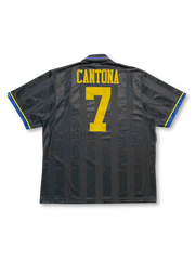 1993-95年マンチェスター・ユナイテッドアウェイユニフォーム、カントナ7番、SHARP VIEWCAMスポンサー付きUMBRO製ビンテージサッカージャージ
