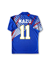 1990年代レトロサッカーユニフォーム。1993年日本代表ホームキット – 三浦知良11番を昇華プリントと高機能素材で再現。