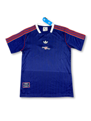 1993年アーセナルアウェイレトロTシャツ、ダークネイビー地にホワイトとレッドのチェッカーボードパターンを配したヴィンテージデザイン。