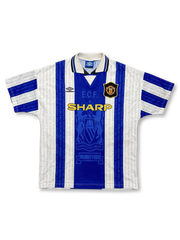 1994-96年マンチェスター・ユナイテッドアウェイユニフォーム、ベッカム24番、Wembley 1968モチーフ入りUMBRO製ビンテージサッカージャージ