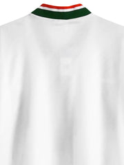 細部画像:高密度のエンブレム刺繍、手作業のフロッキー加工、通気性と吸汗性に優れた素材の細部