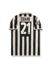 1995–97シーズン ユベントス ホームユニフォーム ジダン 21番 クラシック白黒ストライプ&銀糸刺繍デザイン