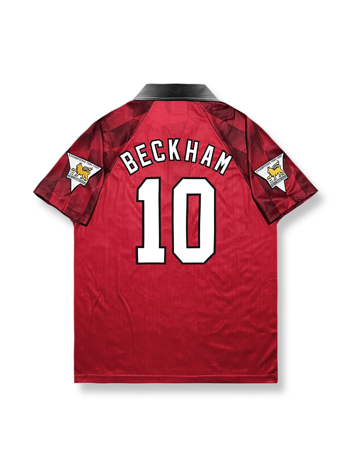 1996–97シーズンマンチェスター・ユナイテッドホームジャージ10番ベッカム、クラシックレッドにホワイトストライプとブラックトリムを配したアイコニックデザイン。