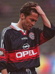 1997–98年 バイエルン・ミュンヘン アウェイ