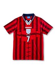 1998-99年イングランド代表 アウェイユニフォーム 前面 UMBRO エンブレムとレッドストライプデザイン