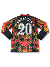 1998年日本代表GKユニフォームの高密度刺繍エンブレムクローズアップ