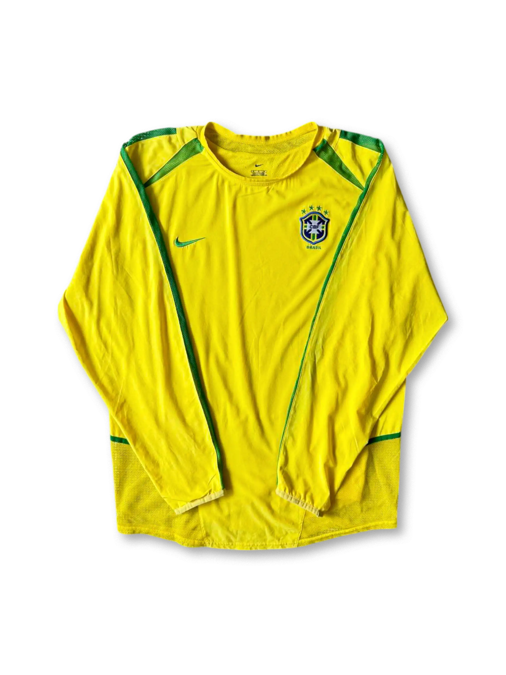 2002年ブラジル代表長袖オーセンティックユニフォームの刺繍エンブレムクローズアップ