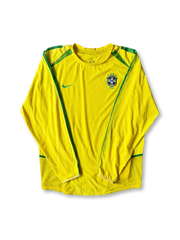 2002年ブラジル代表長袖オーセンティックユニフォームの刺繍エンブレムクローズアップ