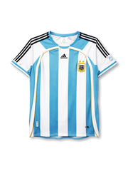 2006アルゼンチン代表ホーム正面、スカイブルー×ホワイト縦ストライプ・ゴールドパイピング・FIFA W杯パッチ