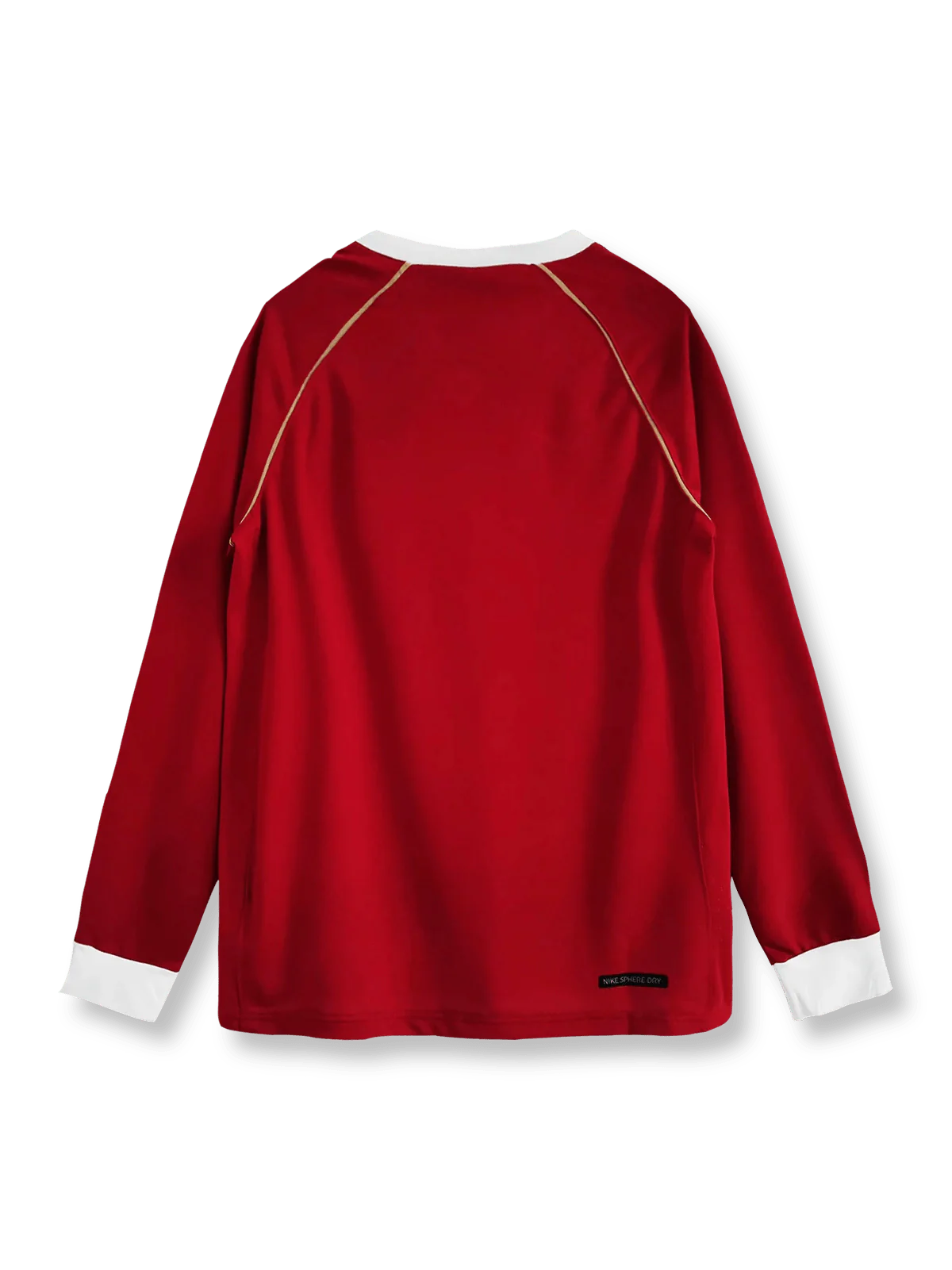 2006/07シーズンのマンチェスター・ユナイテッドのホームレッド長袖シャツ、シンプルでクラシックなデザインを示す