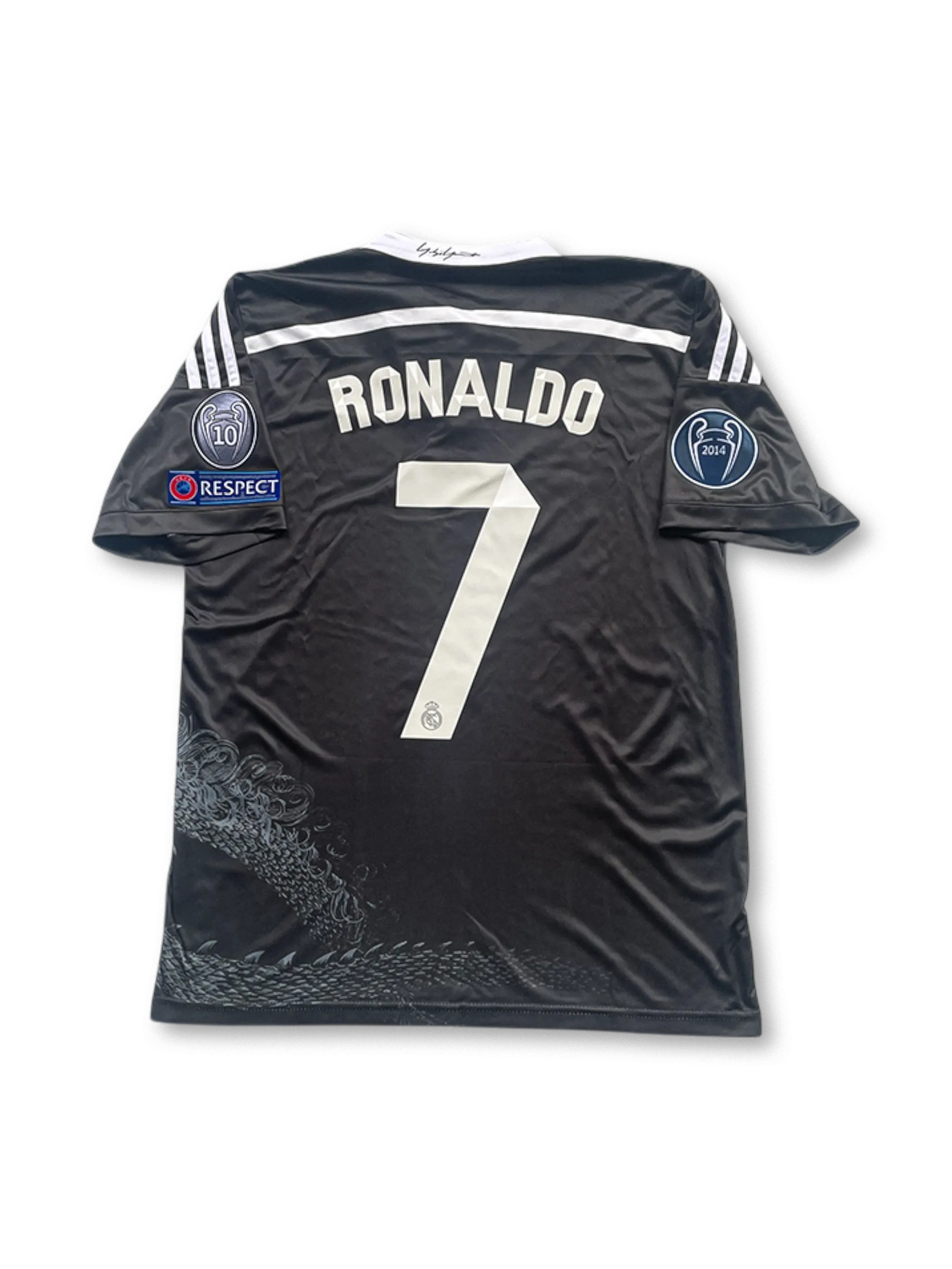 2014–15シーズンレアル・マドリードサードジャージ7番ロナウド、紫を基調にモダンストライプを施した躍動感あふれるデザイン。