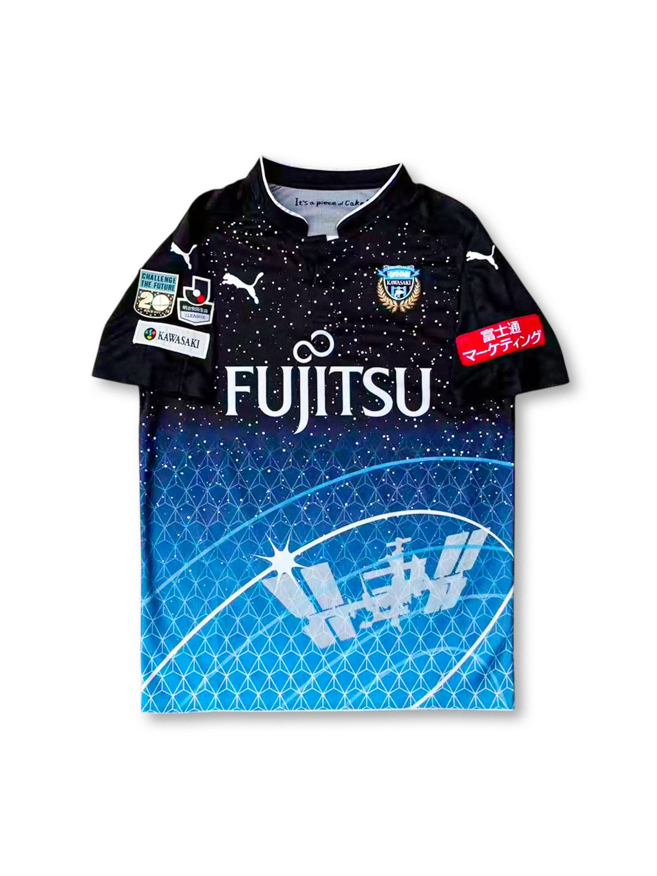 2016年川崎フロンターレ ホームユニフォーム 正面、FUJITSUロゴと宇宙デザイン