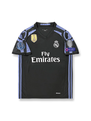 製品画像:2016/17シーズンのレアル・マドリードセカンドユニフォーム全体展示