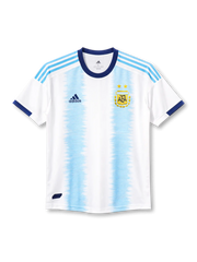 2019アルゼンチン代表ホームプレイヤーイシュー正面、波形スカイブルー縦ストライプ・ネイビーカラー・AFAゴールドエンブレム