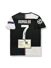 2019-20シーズン ユベントスホームユニフォーム、クリスティアーノ・ロナウドサイン入り7番、セリエA公式試合用デザイン