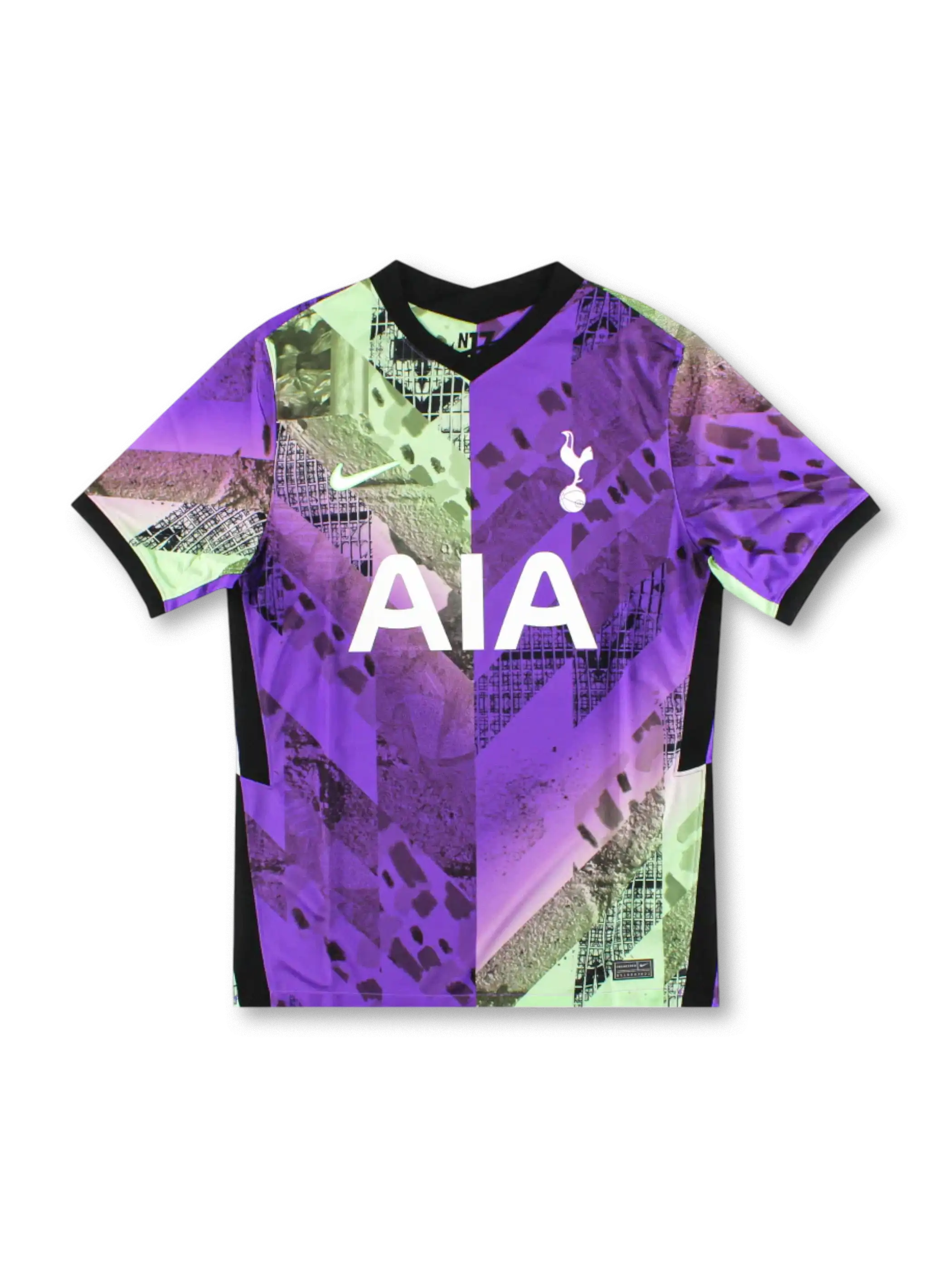 2021–22シーズントッテナム・ホットスパーサードジャージ、ミリタリーグリーンベースのカモフラージュパターンとブラックトリムが映えるモダンデザイン。