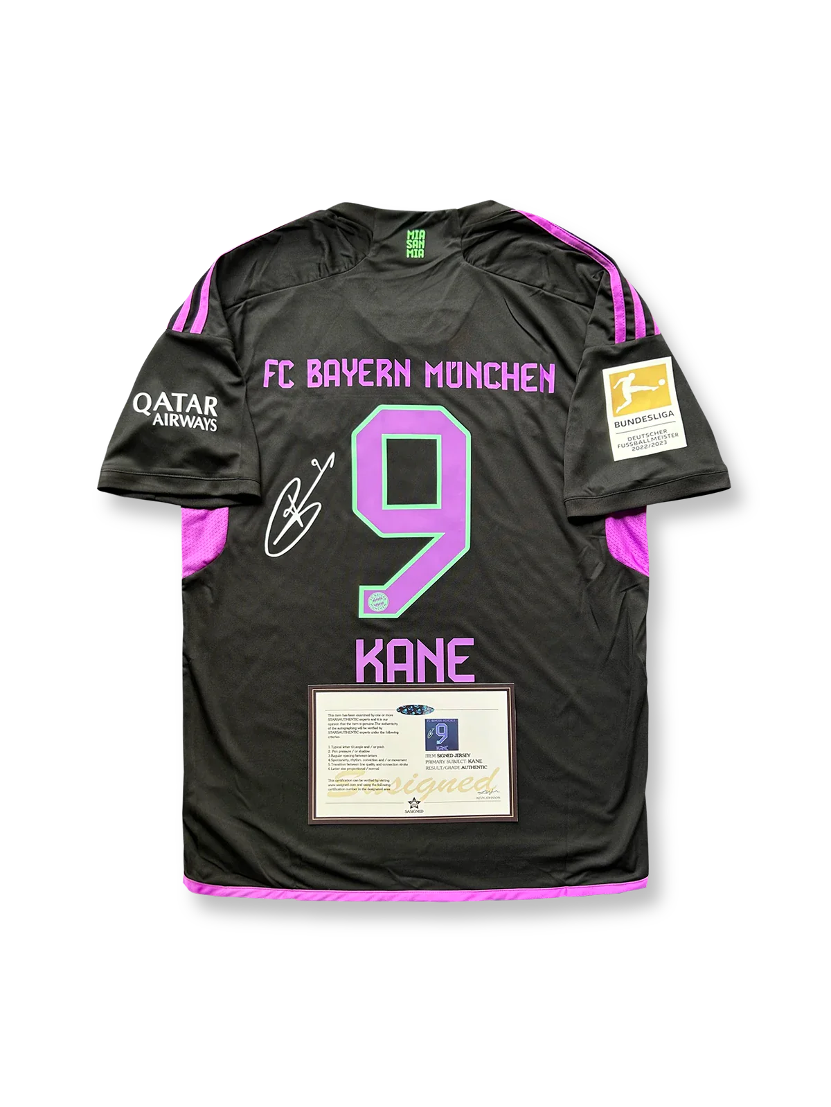 2023-24シーズン バイエルン・ミュンヘンアウェイユニフォーム、ハリー・ケインサイン入り9番、ブンデスリーガ公式試合用デザイン