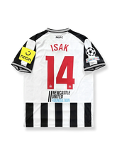 2023-24シーズンニューカッスル・ユナイテッドホームユニフォーム アレクサンダー・イサク #14 黒白ストライプ クラシックエンブレム刺繍