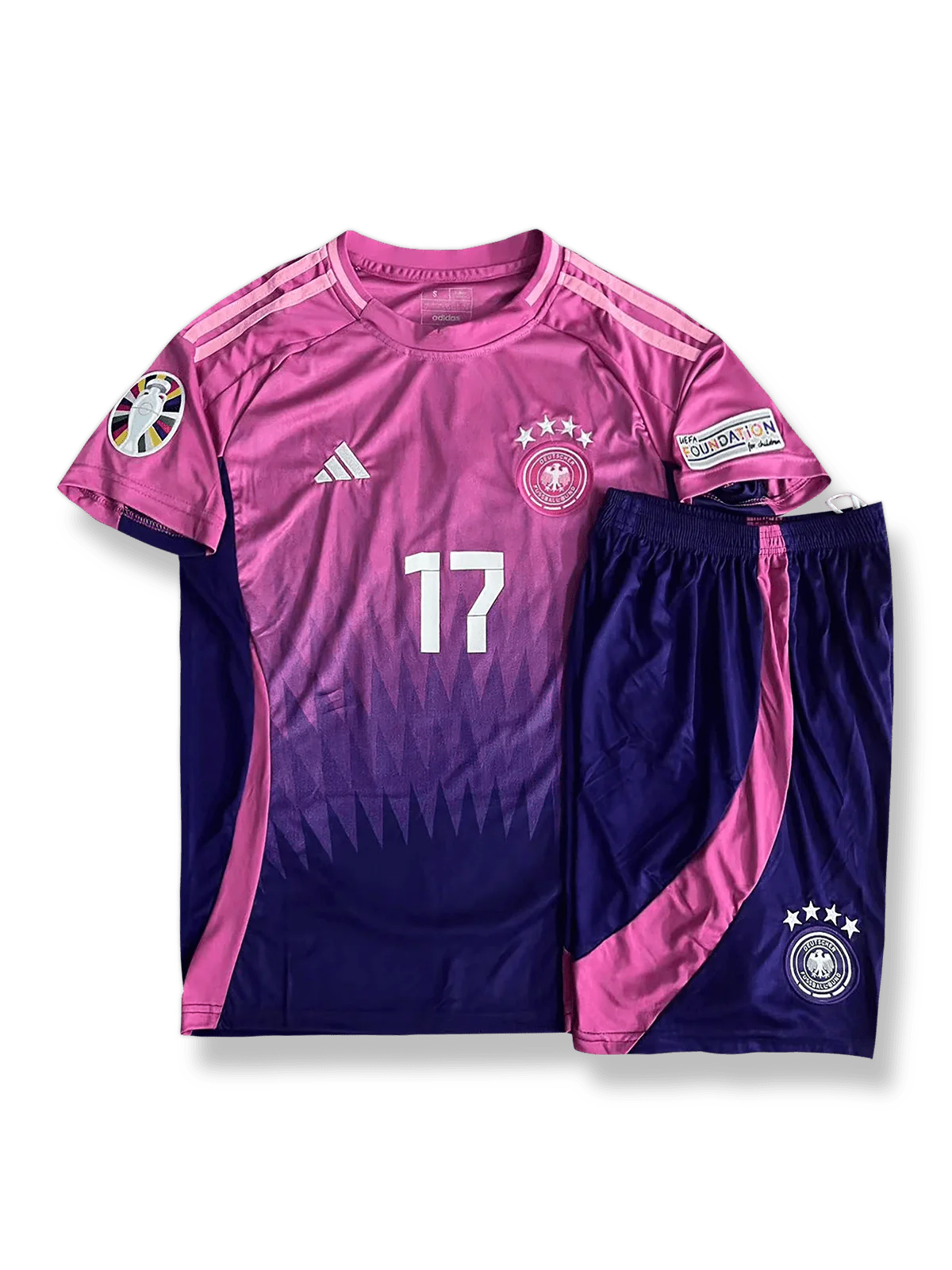 製品画像:2024年欧州選手権ドイツ代表アウェイシャツ・パンツセット全体の展示