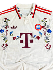 2024/25 バイエルン・ミュンヘン アウェイ 手刺繍カスタムユニフォーム