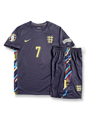 製品画像:2024年欧州選手権イングランドアウェイシャツ・パンツセット全体の展示