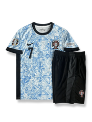 製品画像:2024年欧州選手権ポルトガル代表アウェイシャツ・パンツセット全体の展示