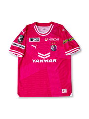 2024年セレッソ大阪 ホームユニフォーム 正面、30周年記念ロゴとYANMARスポンサー入り