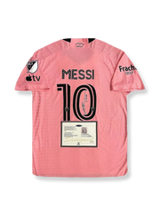 2024-25シーズンインテル・マイアミホームユニフォーム リオネル・メッシ サインプリント ピンク 黒白アクセント アディダス刺繍&クラブエンブレム付き