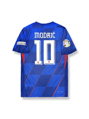 2024年ヨーロッパ選手権クロアチア代表アウェイユニフォーム ルカ・モドリッチ 背番号10 白 赤紺アクセント クロアチア連盟エンブレム刺繍