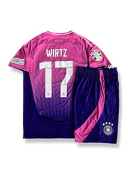 2024年欧州選手権ドイツ代表アウェイシャツとパンツセット カイ・ヴィルツ 背番号17 ネイビーブルー 白赤アクセント ドイツ連盟エンブレム刺繍