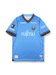 2024年川崎フロンターレホームユニフォーム ブルー 黒白アクセント クラブエンブレム刺繍