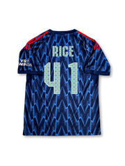 2025-26 アーセナル アウェイ ユニフォーム 正面デザイン 稲妻グラフィック