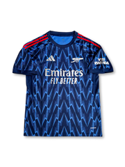 2025/26 アーセナル アウェイ ユニフォーム 正面デザイン 稲妻グラフィック