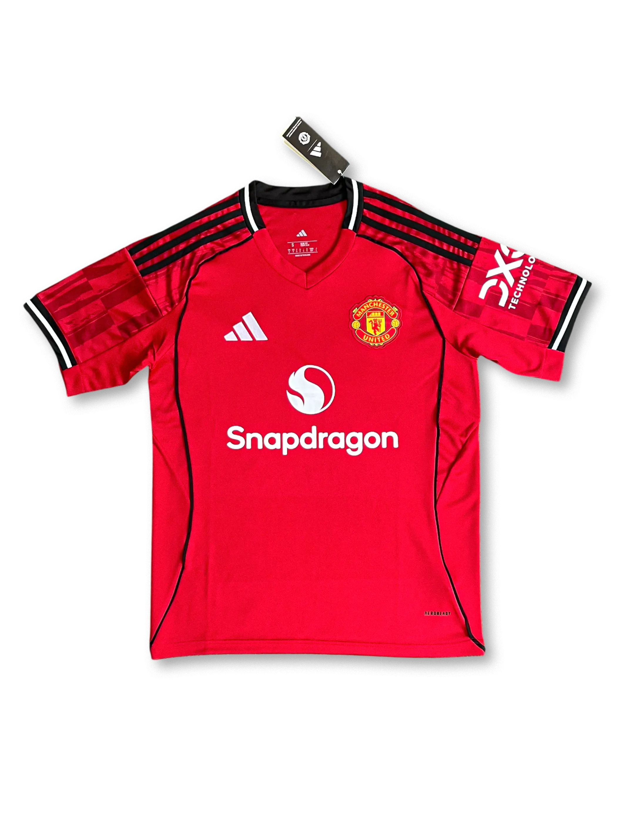 2025-26シーズン マンチェスター・ユナイテッドホームユニフォーム、プレミアリーグ公式試合用デザイン