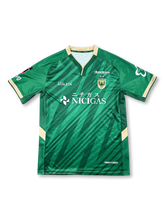 2025–2026 東京ヴェルディ ホーム グリーンジオメトリック ユニフォーム、レトロサッカーシャツ