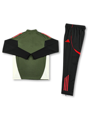 2026 バイエルン・ミュンヘン ハーフジップ トレーニングスーツ