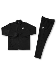 オールブラックのトラックジャケットとパンツの正面全体