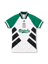 リヴァプール 1993-95 アウェイ ユニフォーム 白にグリーンの袖と黒の斜めライン Carlsbergロゴ入り