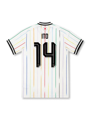 2026年日本代表ワールドカップアウェイユニフォーム背面、ITOネーム、14番マーキング、ホワイトボディ、マルチカラー縦ライン、襟下の日の丸ディテール