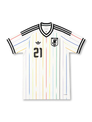 2026年日本代表ワールドカップアウェイユニフォーム正面、ホワイトボディ、マルチカラー縦ライン、ブラックVネック、日本代表エンブレム、胸番号14