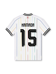 2026年日本代表アウェイジャージ背面、ホワイト、多色の縦ライン、首元に日の丸、KAMADAネーム、背番号15