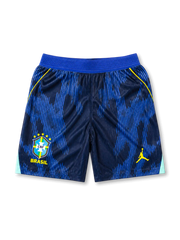 ブラジル代表2026ワールドカップ アウェイ オーセンティック ショーツ前面・ネイビー×ブルーの躍動的グラフィックにイエローのパイピングとミントの差し色、左裾に5つ星CBF BRASILエンブレム、右裾にイエローのジャンプマンロゴ