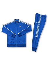 adidas Originals ロイヤルブルー トラックスーツ 正面