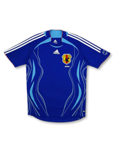 2006 日本代表 ホーム ユニフォーム 正面 サムライブルーと炎柄