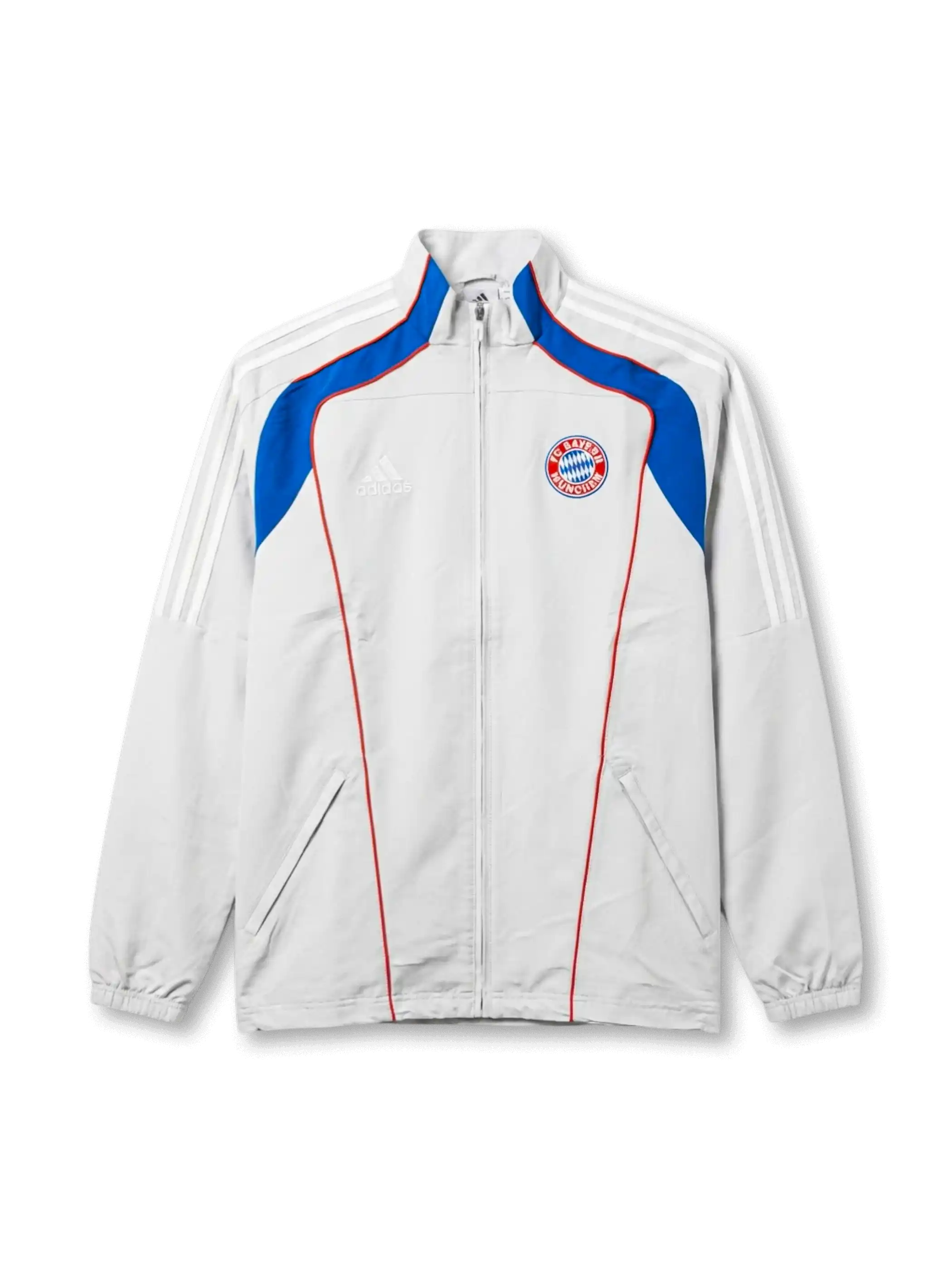 FCバイエルン・ミュンヘン×adidasトレーニングトラックジャケット正面・ホワイト×ロイヤルブルー、大型ブルー肩ヨークパネル・レッドパイピングライン・FCBエンブレム・スラッシュポケット