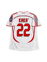 ACミラン 2006/07 UEFAチャンピオンズリーグ決勝アテネ大会 アウェイユニフォーム カカ22番 adidas製ホワイト レッドとブラックのライン入り bwinロゴ付き